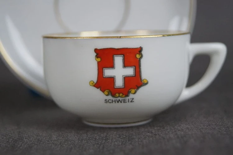 Porcelanowa filiżanka do espresso herb Szwjcarii