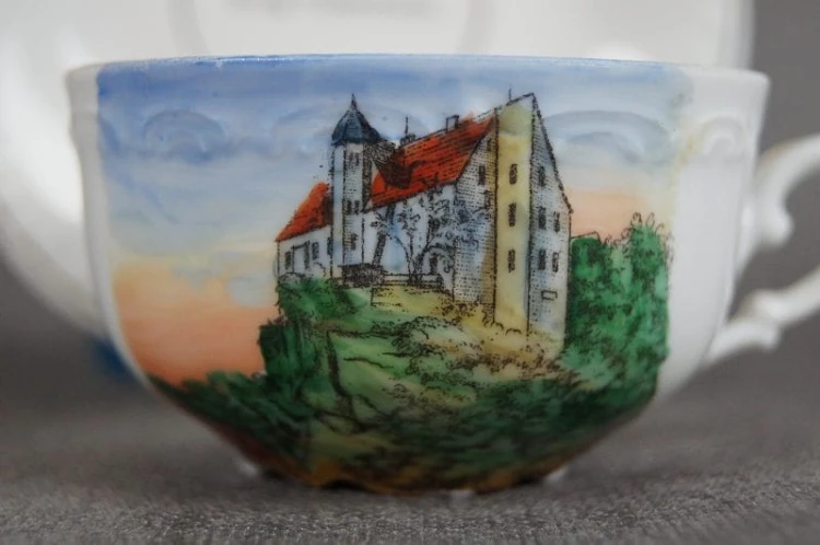 Porcelanowa filiżanka do kawy zamek Hohstein