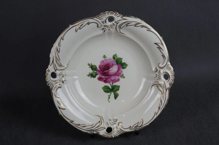 Porcelanowa różana ozdobna patera