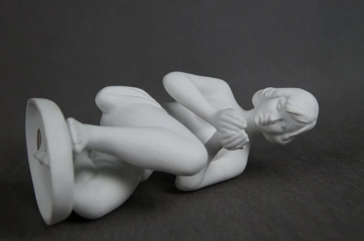 Porcelana Wallendorf biała figura akt kobiety