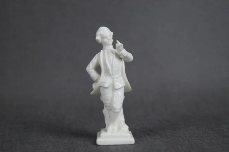Figurka dworski panicz porcelana Nympchenburg