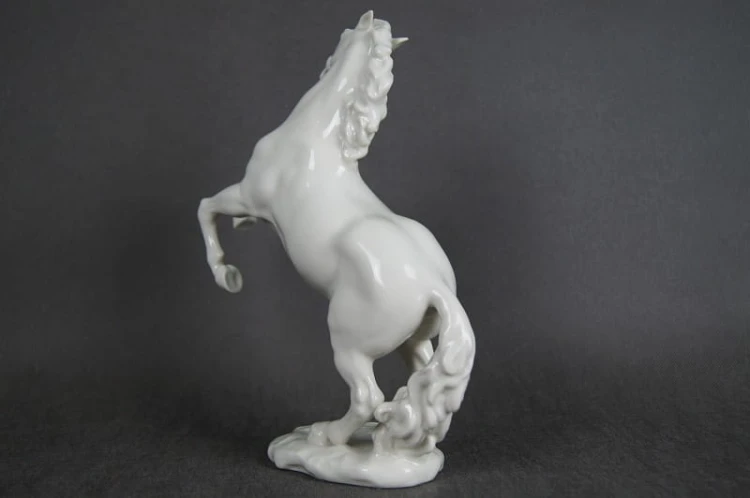 Koń biała porcelanowa figura Hutschenreuther