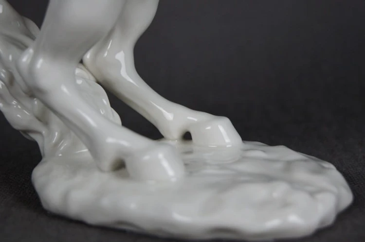 Koń biała porcelanowa figura Hutschenreuther