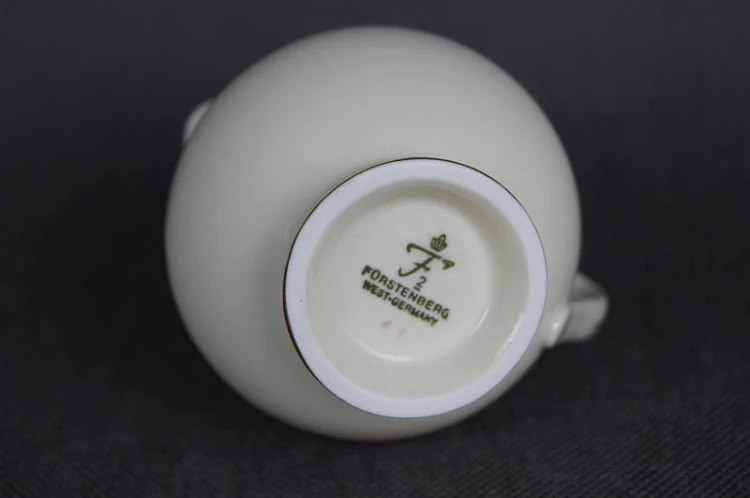 Serwisowy mlecznik porcelana Furstenberg Księżna Goldring