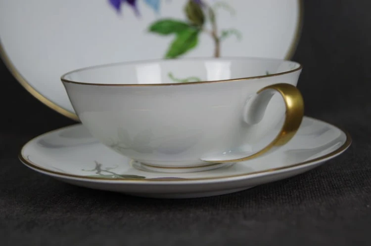 Trio do herbaty kwiat Powojnik na porcelanie Hutschenreuther