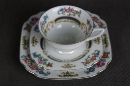 Porcelana Zeh Scherzer nietuzinkowe trio śniadaniowe