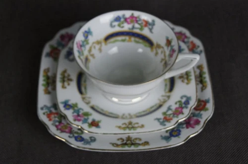 Porcelana Zeh Scherzer nietuzinkowe trio śniadaniowe
