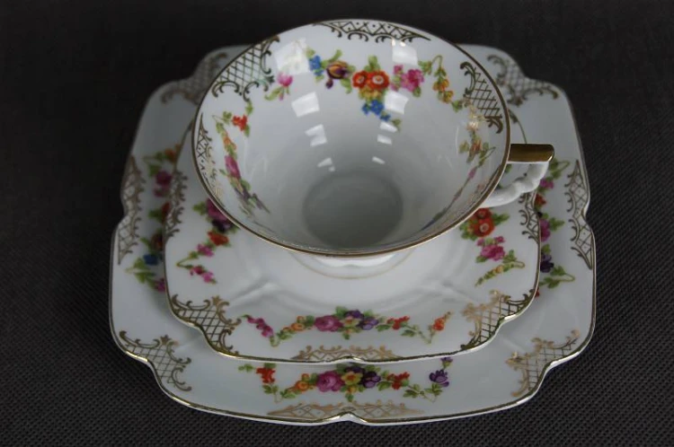 Wyśmienity zestaw śniadaniowy porcelana Bayer Ostmark