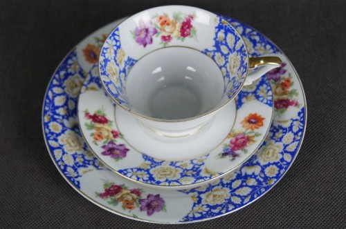 Ukwiecony biały zestaw śniadaniowy porcelana Bayer Ostmark