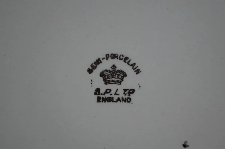 Angielski zestaw śniadaniowy Semi Porcelain