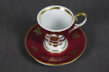 Burgundowe cacko do espresso złote kwiaty Rudolf Wachter