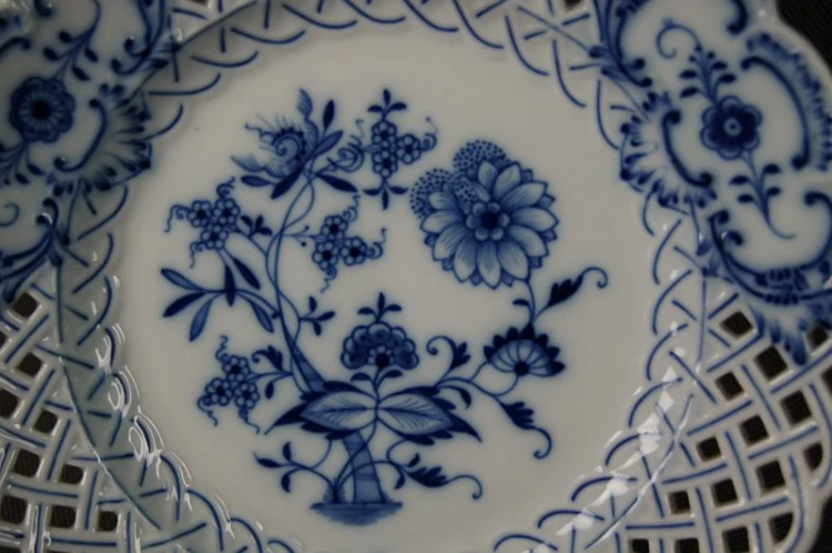 Ażurowa patera talerz wzór cebulowy porcelana Meissen
