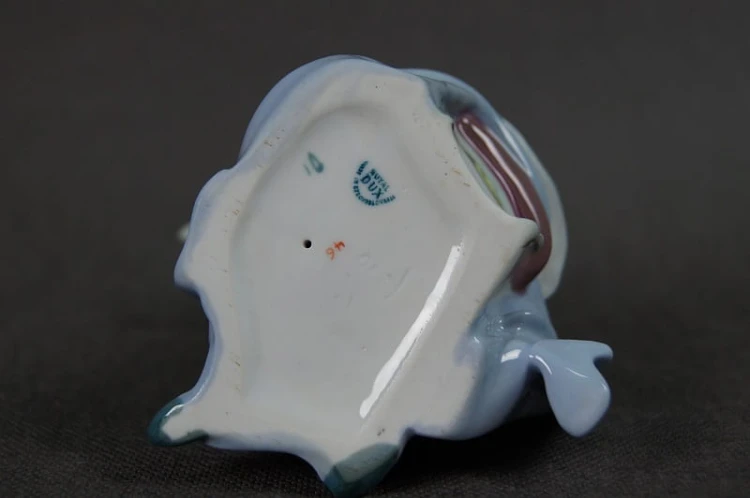 Dama ze zwierciadłem figura porcelanowa Royal Dux