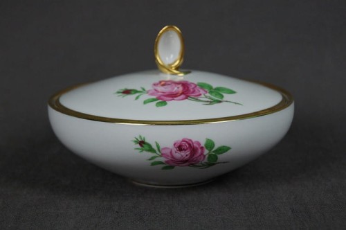 Porcelana Furstenberg różana kolekcjonerska bomboniera