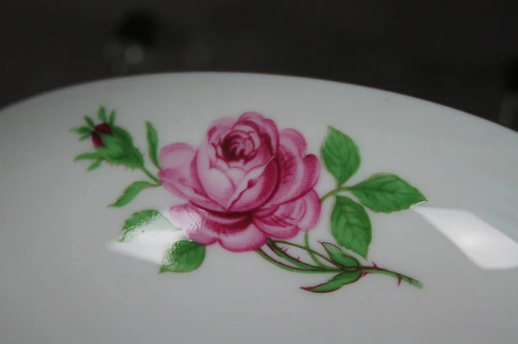 Porcelana Furstenberg różana kolekcjonerska bomboniera