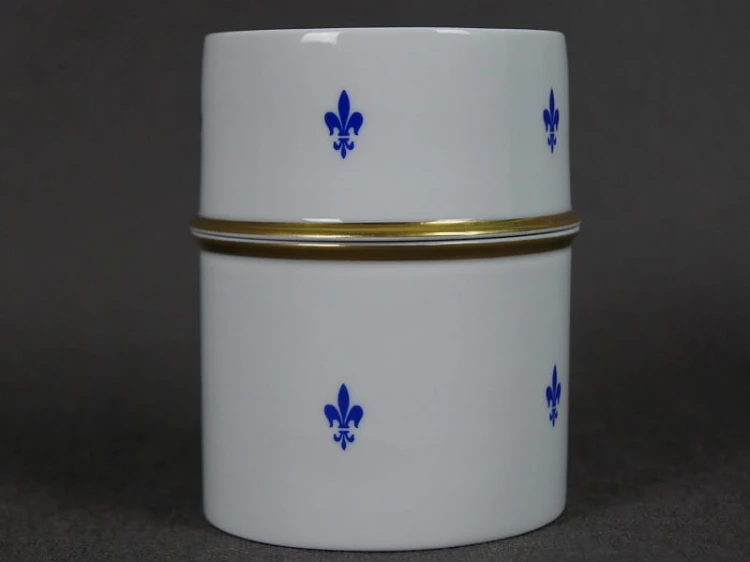 Duża bombonierka Porcelana Furstenberg z medalionem