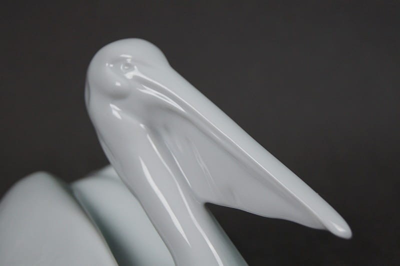 Pelikan z białej porcelany marka Kaiser