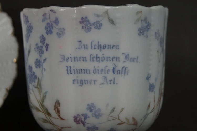 Filiżanka kubek dla wąsacza z XIX wieku Unikat