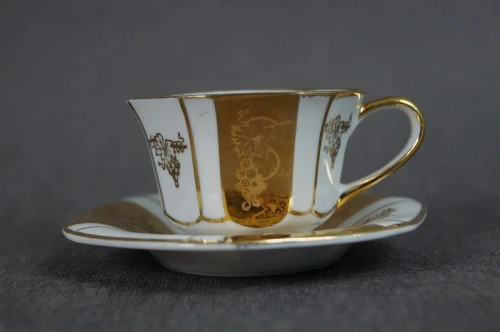 Porcelanowa filiżanka ze spodkiem do espresso