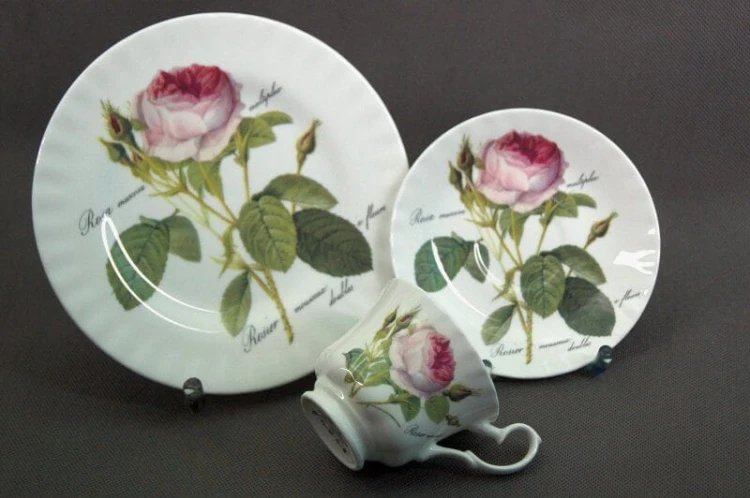 Roy Kirkham Redoute Rose Bone China śniadaniówka