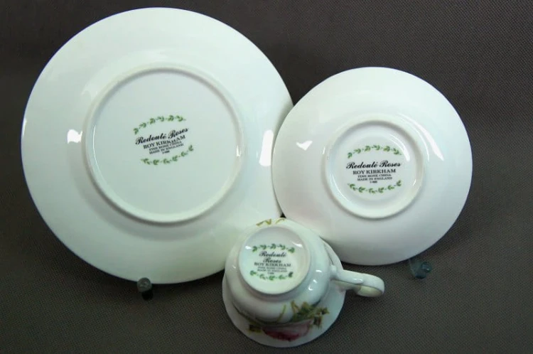 Roy Kirkham Redoute Rose Bone China śniadaniówka