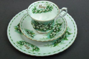 Majowe konwalie zestaw śniadaniowy porcelana Royal Albert