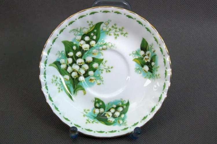 Majowe konwalie zestaw śniadaniowy porcelana Royal Albert