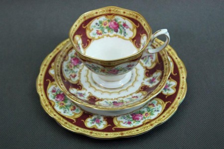 Royal Albert mod. Lady Hamilton zestaw śniadaniowy 2