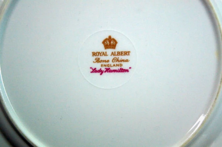 Royal Albert mod. Lady Hamilton zestaw śniadaniowy 2