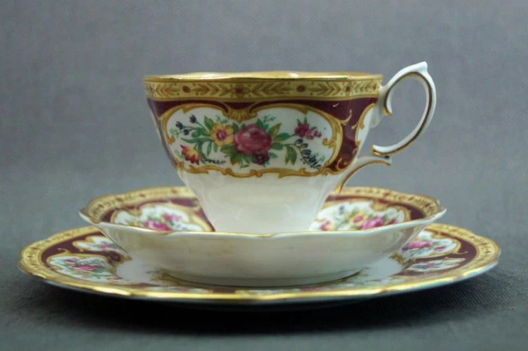 Royal Albert mod. Lady Hamilton zestaw śniadaniowy 2