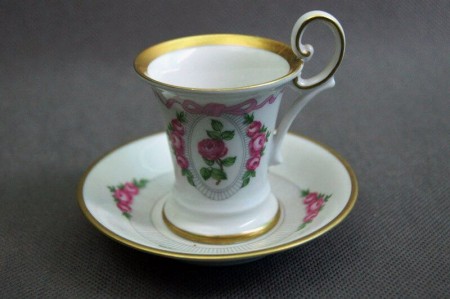 Porcelana Weimar - filiżanka ze spodkiem w róże