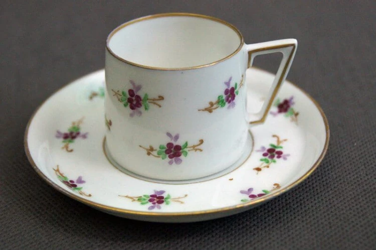 Porcelana Jager & Co stara filiżanka ze spodkiem do kawy