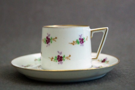 Porcelana Jager & Co stara filiżanka ze spodkiem do kawy