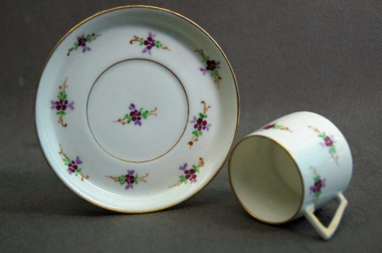 Porcelana Jager & Co stara filiżanka ze spodkiem do kawy