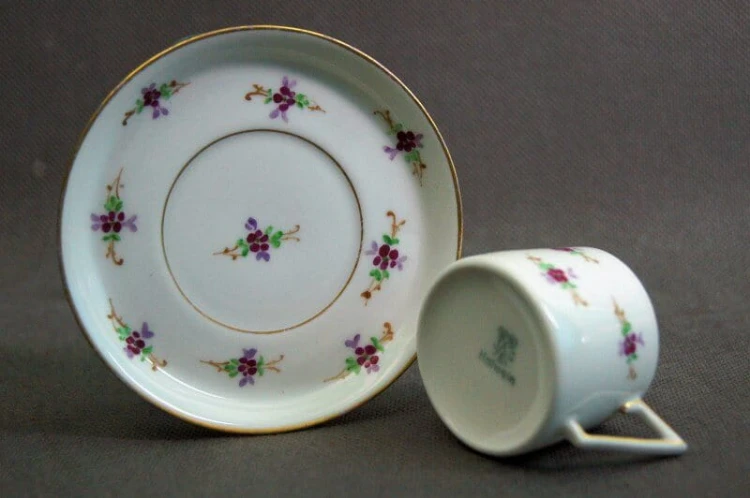 Porcelana Jager & Co stara filiżanka ze spodkiem do kawy
