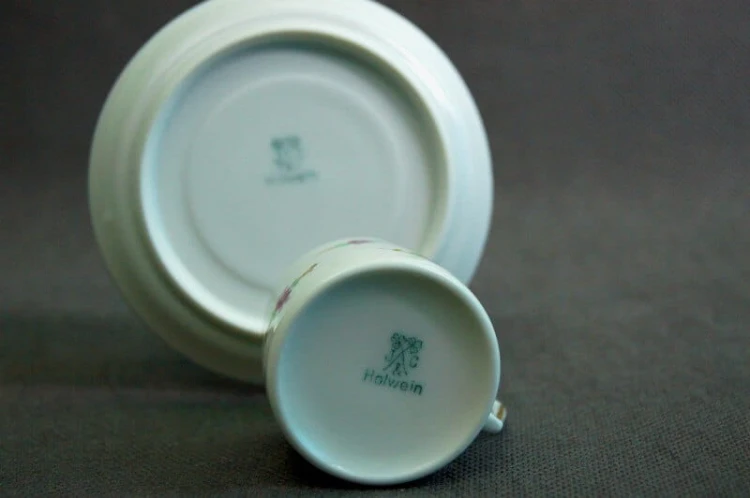 Porcelana Jager & Co stara filiżanka ze spodkiem do kawy
