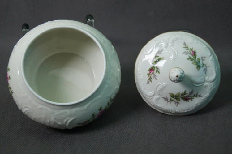 Rosenthal Sanssouci Moosrose duża bombonierka ecru