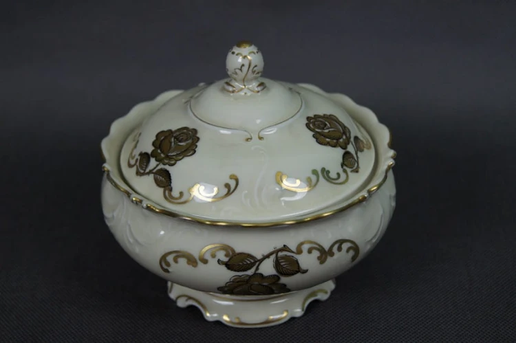 Porcelana Krister Szlachetna bombonierka piękne złocenia