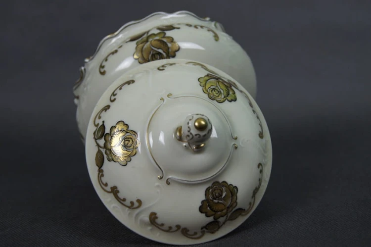 Porcelana Krister Szlachetna bombonierka piękne złocenia