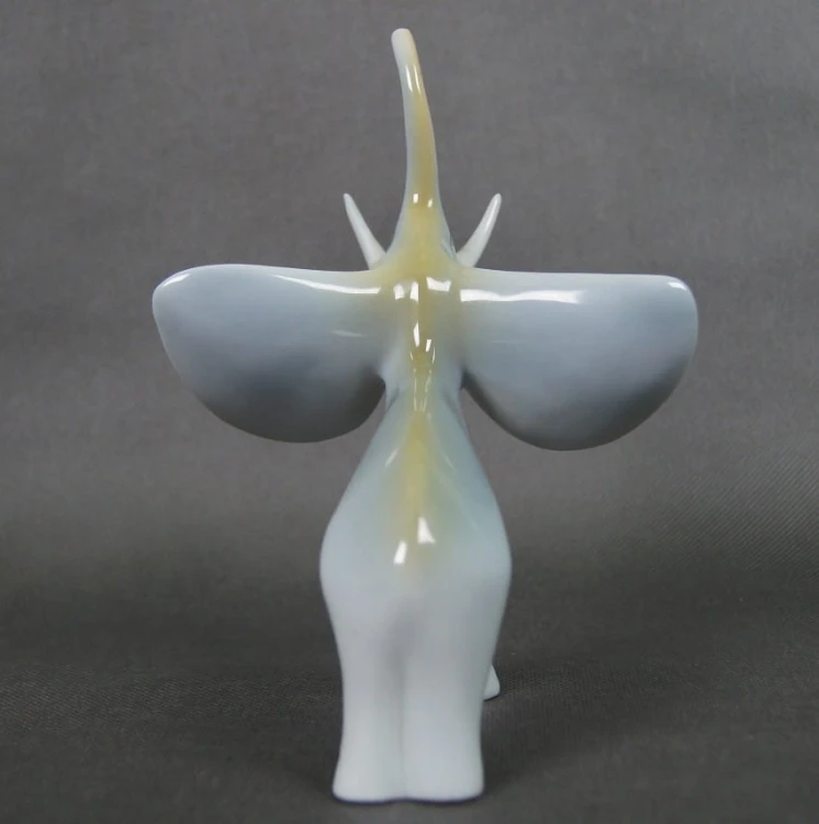 Słoń figurka z lat 60 węgierska porcelana Hollohaza
