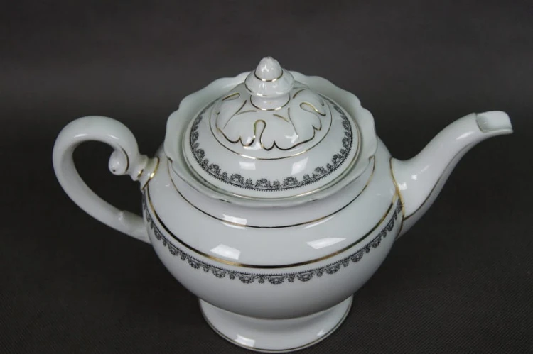 Duży serwisowy imbryk do herbaty porcelana C.M. Hutschenreuther