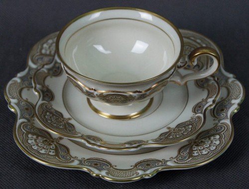 Lorenz Hutschernreuther porcelanowa finezyjna śniadaniówka