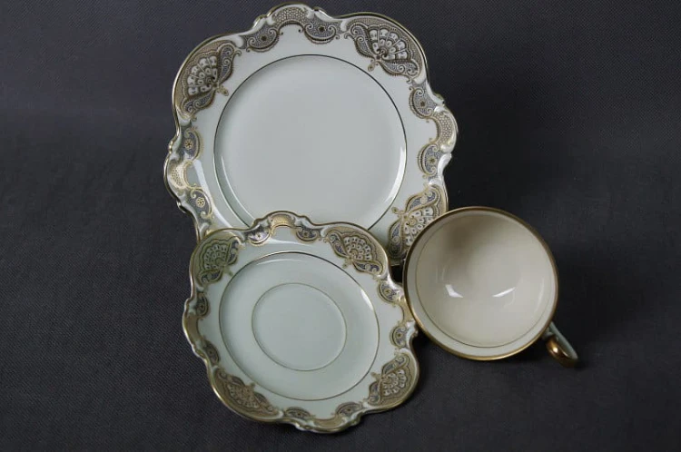 Lorenz Hutschernreuther porcelanowa finezyjna śniadaniówka