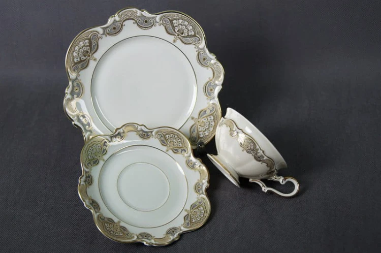 Lorenz Hutschernreuther porcelanowa finezyjna śniadaniówka