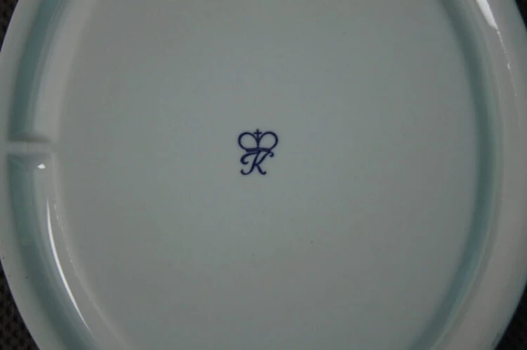 Ślaz dziki na porcelanie talerzyk do powieszenia