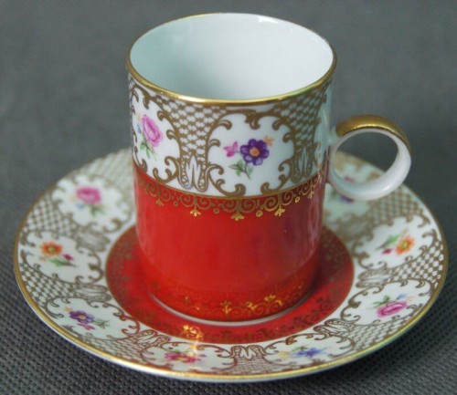 Filiżanka ze spodkiem do małej kawy espresso