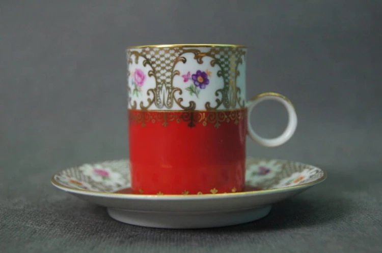 Filiżanka ze spodkiem do małej kawy espresso