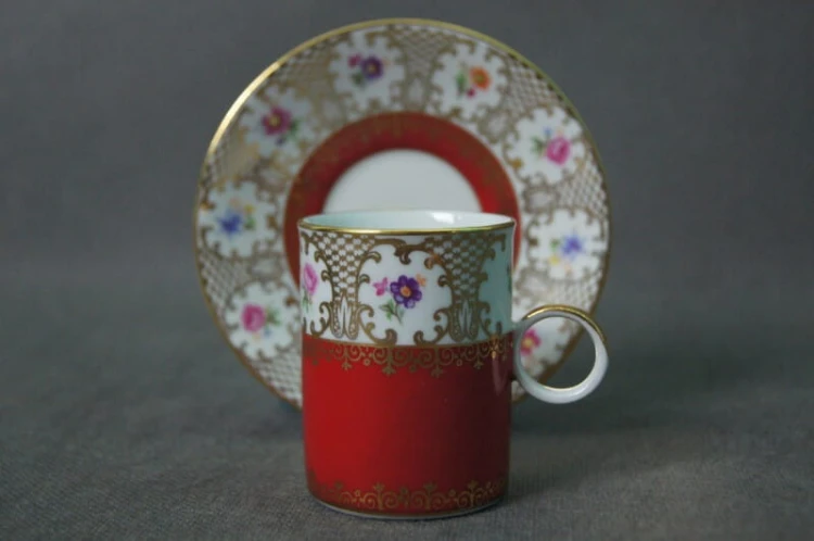 Filiżanka ze spodkiem do małej kawy espresso