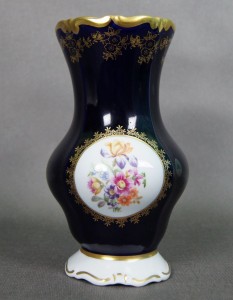 Porcelana Kahla kobaltowy wazon 