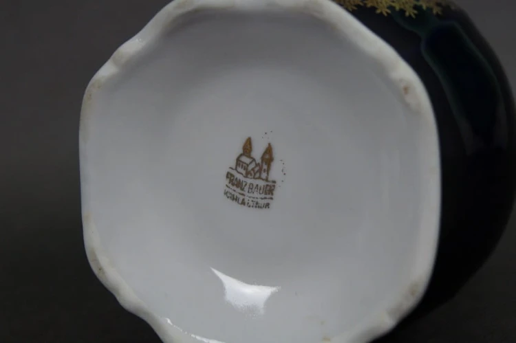 Porcelana Kahla kobaltowy wazon